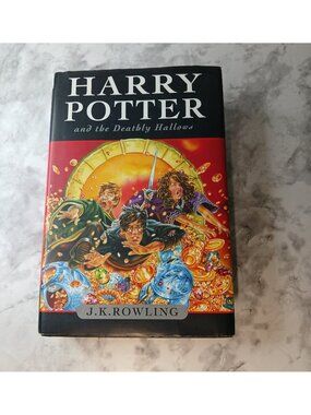 Harry Potter and the Deathly Hallows Hardcover 2007 J.K. Rowling Raincoast